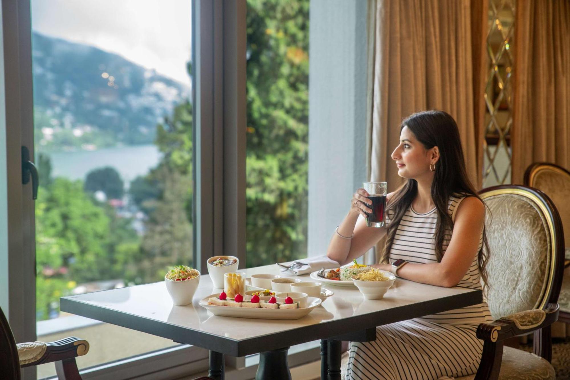 Namah Nainital, A Member Of Radisson Individuals Retreats Hotell Eksteriør bilde